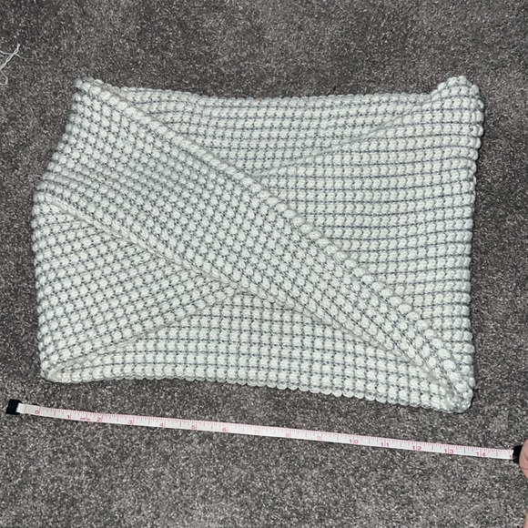 Calvin Klein infinity scarf - Picture 3 of 4